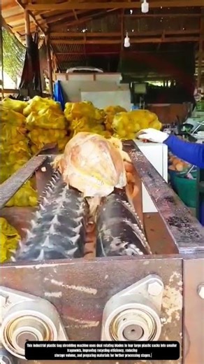 Industrial Plastic Bag Shredding Machine for Recycling and Material Reduction