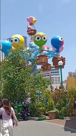JAPANESE SESAME STREET BALOON RIDE at UNIVERSAL STUDIOS JAPAN