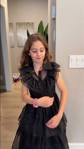 Sharing Toys Brings Joy 💛 | Fun Kids Lesson