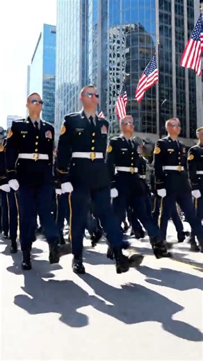 “Precision and Power – The U.S. Military Parade with Patriot Defense”🇱🇷