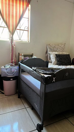 Co-Sleeping Bed Setup: Spending the Day with My 2-Month-Old Baby