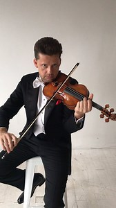 I'd like to share another Fan Q video with you. I had lots of Q's re vibrato, so here's a video demonstrating some methods and tips! Hope you find it helpful! 😊 | Julian Rachlin