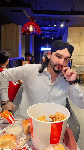 Tum Jeso Ko Mena Sari Zindagi Shalwar K Jaib Me Rakha Hai 🤨👑🚩
