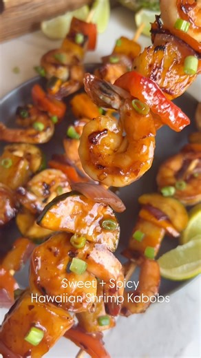 Sweet and spicy Hawaiian shrimp kabobs! Easy summer weeknight dinner packed with flavor! 🔥