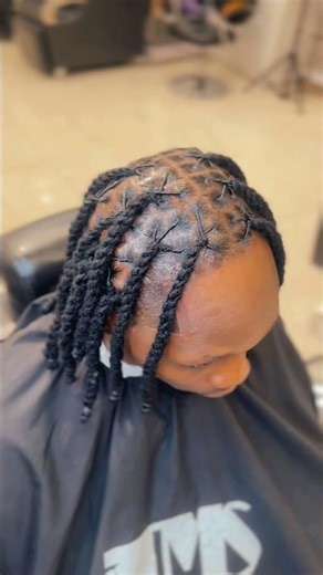 Seamless loc installation on the sides for volume and a polished look #locs #locextensions #menlocs