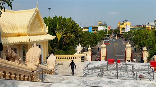 เป็นวาระดีของผู้มาร่วมงาน RoboRAVE Thailand 2026 ที่จะได้มีโอกาสปิดทององค์พระร่วงโรจนฤทธิ์ องค์ใหญ่ ซึ่งครบรอบ 111 ปี ที่ประดิษฐาน ณ องค์พระปฐมเจดีย์นี้ ในปี พ.ศ. 2569 | Maker Robotics