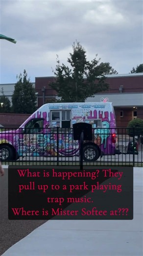 Pull up playing trap music (listen closely) to a park 😂 #trapmusic #funny #park #tothebeat