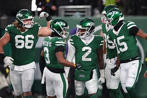 NY Jets vs Dolphins predictions. Our expert picks for NFL Week 14 game