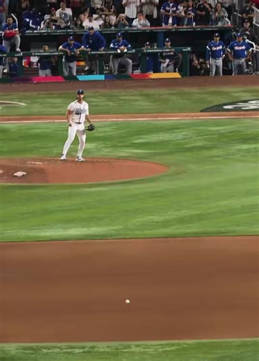 Shortstop uses the ground to fire a laser across the diamond. Even if the runner beats out the play, that sharp throw sets up the best chance for the out. It’s all about leveraging every moment and skill to turn potential into success. Remember, sometimes the smallest efforts make the biggest difference! This gives the shortstop the best opportunity to get the out. 🎥 @wbcbaseball #athlete #wbc #baseball #mlb #ncaa