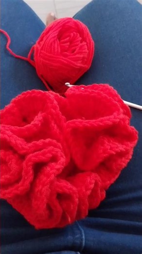Crochet scrunchie | Christmas gift | valentines Day crochet ideas #scrunchies | crochet hair piece