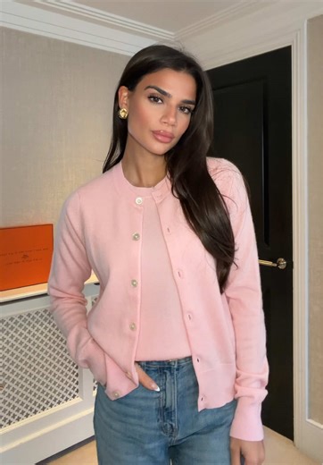 Dressing for the season I want - SPRING. Outfit check ft my fav jeans and my new pink cashmere