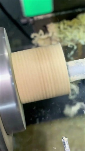Automatic feeding and processing matryoshka lid test machine