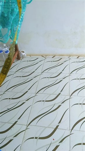 Decorating a Tiled Floor with Fabrics and Drapes