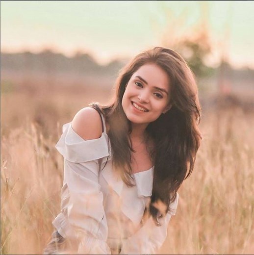 Simran Dhanwani Height, Age, Husband, Family, Biography & More » StarsUnfolded