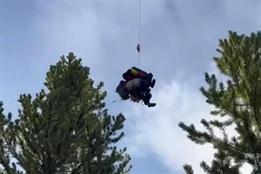 2 hikers injured in bear attack on Yellowstone trail