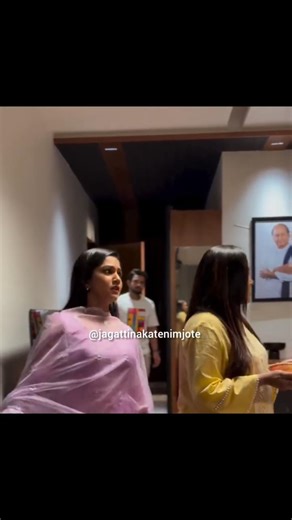 ಭವ್ಯಗೌಡ & ಕಿರಣ್ ರಾಜ್ ಶೂಟಿಂಗ್ ಲಿ ಎಷ್ಟು ಮಸ್ತಿ ಮಾಡ್ತಾರೆ #bhavyagowda #shorts #youtubeshorts #ytshorts