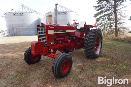 1971 International 1456 2WD Tractor | Agriculture