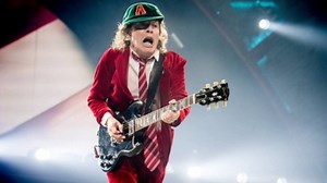 Thunderstruck: Dad records baby’s noises for a year, turns it into video of AC/DC song