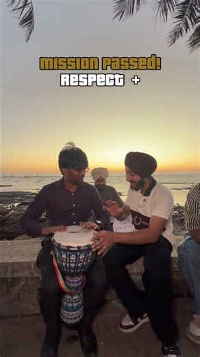 He got extra 100 rupees😂