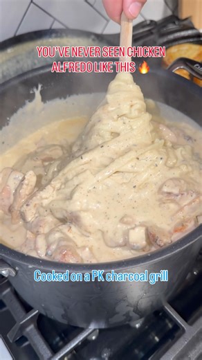 Charcoal grilled chicken Alfredo hits DIFFERENT 🔥Creamy, smoky, and made all on the PK