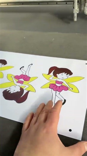 Deveup Automatic CNC Oscillating Knife Cutter Machine For Printed Label Cardboard Cutting