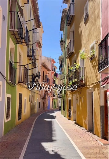 Just an hour from Alicante on the TRAM Metropolitano de Alicante, and you’re in colorful Villajoyosa 💛 Perfect little escape for a dreamy day trip #alicantevibes #AlicanteCity #visitalicante #villajoyosa