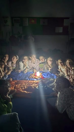 SANTA MAGDALENA SOFIA ZARAGOZA on Instagram: "💫 Hemos inaugurado la temporada de las mejores convivencias. No sabemos que tienen estas jornadas pero siempre pasamos los mejores momentos. Dejamos la tienda de 2estreno montada y preparada, convivimos todos los grupos y aprendimos unos de otros #convivencianoche #gruposcomvivencia #tiempolibre #colegio #somosconvivencia #somosfesb #2estreno #fesb #valdefierro #dejatever #zaragoza #fesofiabarat #proyecto #caritas #grupo"