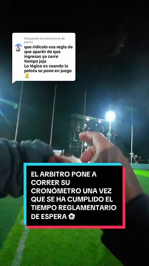 ¿Cuándo puede el árbitro poner a correr el cronómetro tras el tiempo de espera?