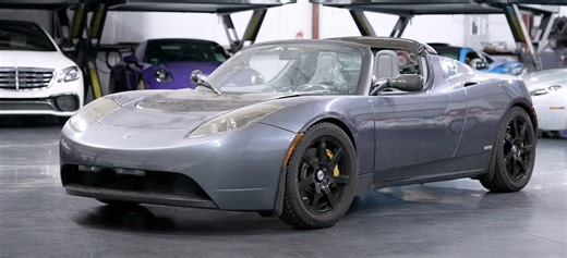 2010 Tesla Roadster Sells for $35,000, New Owner Wants To Flip It for $150,000