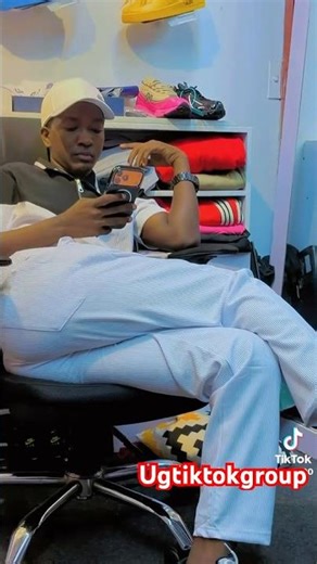 Why doesn’t chicken chicken sit straight