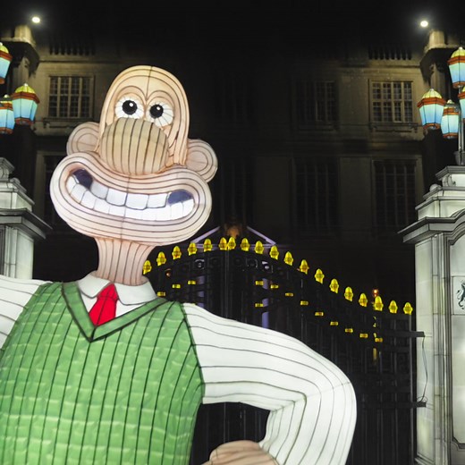 ✨ Join us on a magical adventure this Christmas at The Festival of Light, proudly presenting British Icons with Wallace & Gromit and friends! 🌟 Experience the magic of iconic Aardman characters & scenes, reimagined as glowing lanterns 🏮 Wander through a spectacular lantern trail of British landmarks, sights and wildlife - at breathtaking scale 🚂 Hop aboard the Santa Train for an extra special journey to the North Pole Halt 🎄 Get festive with the Enchanted Christmas Tree Show & Longleat House