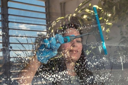 How to Get Smear-Free Windows