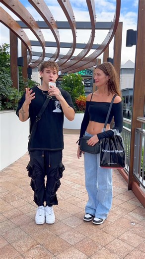 125K views · 4.8K reactions | Famous person in your contact list  | Oxlee | Facebook