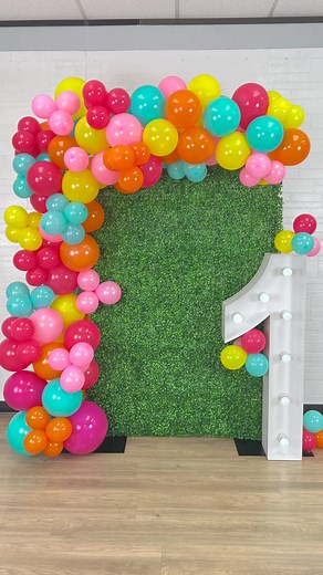 Create a #DIY portable backdrop that's not only budget-friendly, but also easy for transporting and storing! 🥳⁠ ⁠ 🎥 Watch the full tutorial through the #LinkinBio⁠ ⁠ #eventplanner #cvlinens #balloongarland #birthdaydiy #backdrop #party #balloonart #birthday #reels #events #balloonartist #backdropdiy #facebookreels | CV Linens