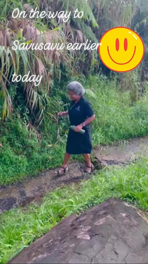 Amongst the serious work, we find time this morning to refresh at this favourite stop between Labasa and Savusavu & fill our water bottles. Travelling with Permanent Secretary of the Local Government Ministry Seema Sharma, Angelita Sharma who is Media Liaison Officer and Leyton Berwick | Lenora Salusalu Qereqeretabua