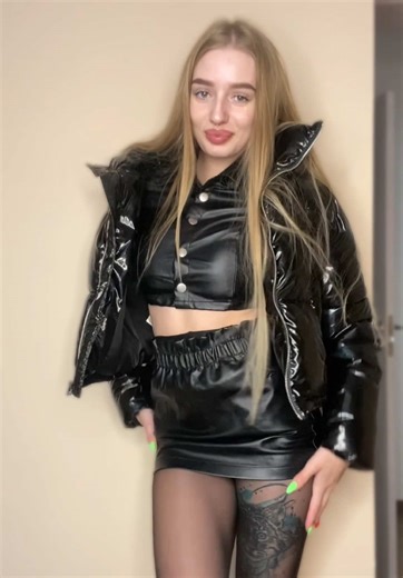 Видео с архива , как будто 2 разных человека 🫣 #pantyhose #fashion #fashiontiktok #model #leatherjacket #leather