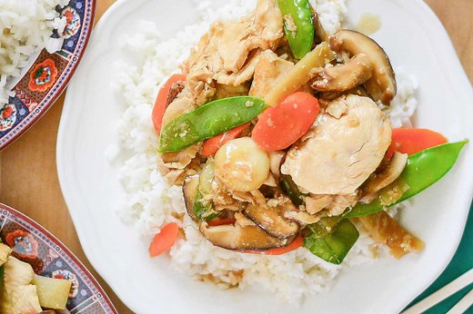 Chinese Chicken and Mushroom Stir Fry Is Faster (and Better) Than Takeout