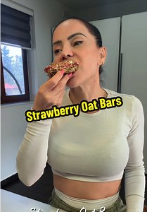 Sweet cravings but keeping it healthy with these Strawberry Oat Bars 🍓✨ 140kcal per bar In a bowl, mix * 2 cups oats * 2 tbsp Linwood Flaxseed, Chia Seeds, Apple & Cinnamon * 1 tbsp smooth peanut butter * 2 tbsp honey * 1 tbsp coconut oil If the mixture isn’t sticky enough, add a little more honey or coconut oil Press most of the mixture firmly into a rectangular dish to form the base (leave some for the topping) For the strawberry layer, in a pan cook * 1/3 cup water * 8 sliced strawberries *
