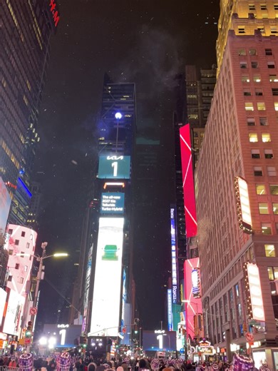Celebrate with Confetti at Times Square New York