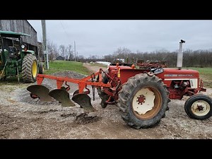 Case MRB plow with a 464 International Harvester