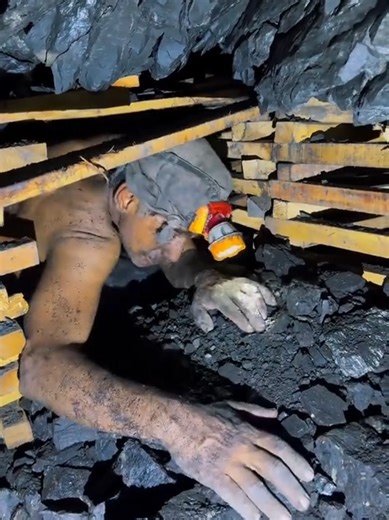 Underground Black Diamond Mining: Risks and Rewards