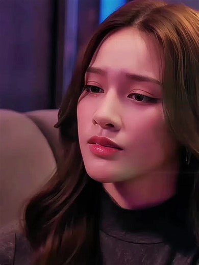 Exploring Her Unreal Charm in Dangerous Queen