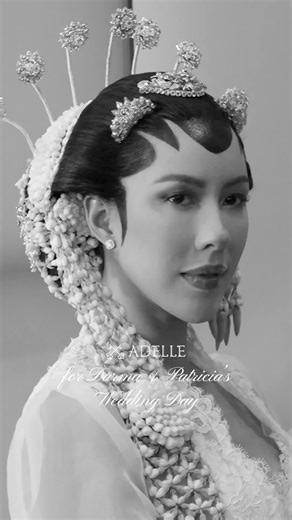 𝐀𝐃𝐄𝐋𝐋𝐄 𝐉𝐄𝐖𝐄𝐋𝐋𝐄𝐑𝐘 on Instagram: "As she prepares for forever, every detail of #ProudlyNaturalDiamond matters. ✨ @pschuldtz has chosen the love of her life, as well as the jewellery from Adelle to shine with her on her special day. Truly a sparkling view to see #AdelleJewellery"