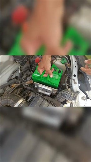 How to uninstall and install battery properly || car battery short circuit || Battery change in alto