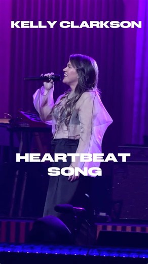 Kelly Clarkson – Heartbeat Song Live in Las Vegas #CaesarsPalace #LasVegas