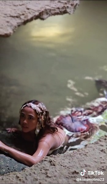 Mermaid Kim - The Last Fish Bender: Unforgettable Underwater Adventure!