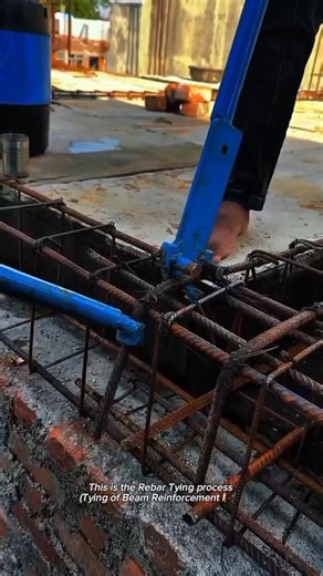 How to Tie Beam Reinforcement at Corners | Fast Rebar Tying Technique (Construction Tips USA)