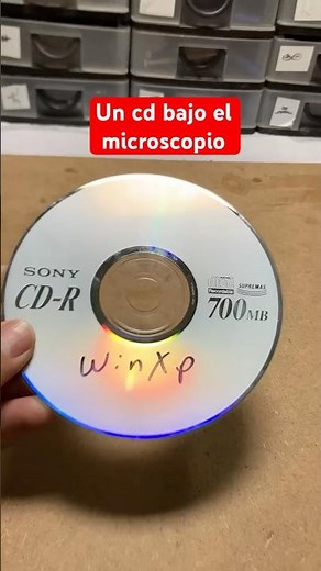 💿 A CD Under The Microscope