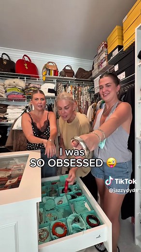 Explore Mama Viv's Stunning Tiffany Collection!