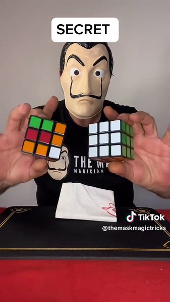 RUBIK'S CUBE MAGIC TRICK TUTORIAL #rubikscube #cubomagico #cubodirubik #cuboderubik #rubikscubemagic #neiperte #perte #foryou #followme #follower #following #follow #amazing #tutorial #magic #trick #cardtrick #cointrick #fyp #trend #trending #foryoupage #magictrick #pageforyou #tiktok #viralvideo #viraltiktok #tiktokviral #tiktokvirale #card #cardtrick #cardsmagic #cardtricks #cardtricktutorial